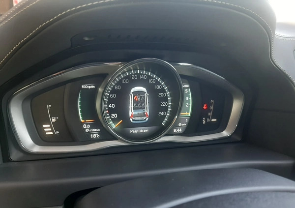 Volvo V70 cena 46700 przebieg: 249144, rok produkcji 2015 z Sieniawa małe 781